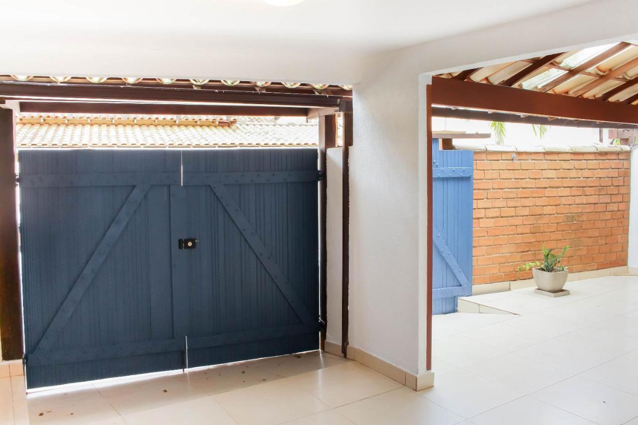 Casa Com Garagem - 300m Da Rua Pedras